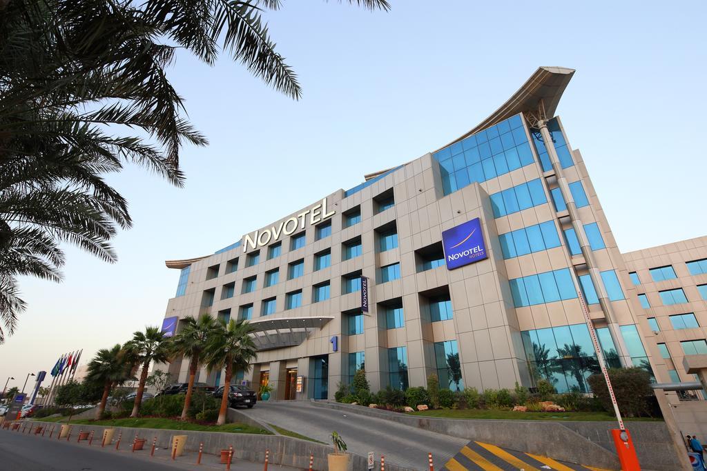 Novotel Dammam Business Park Exteriör bild