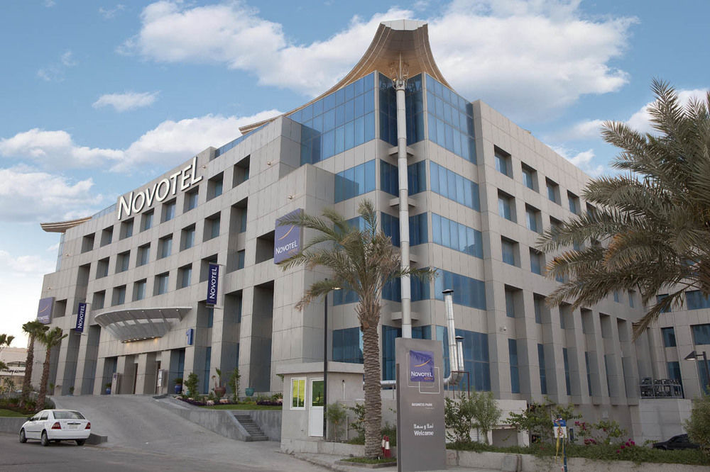 Novotel Dammam Business Park Exteriör bild