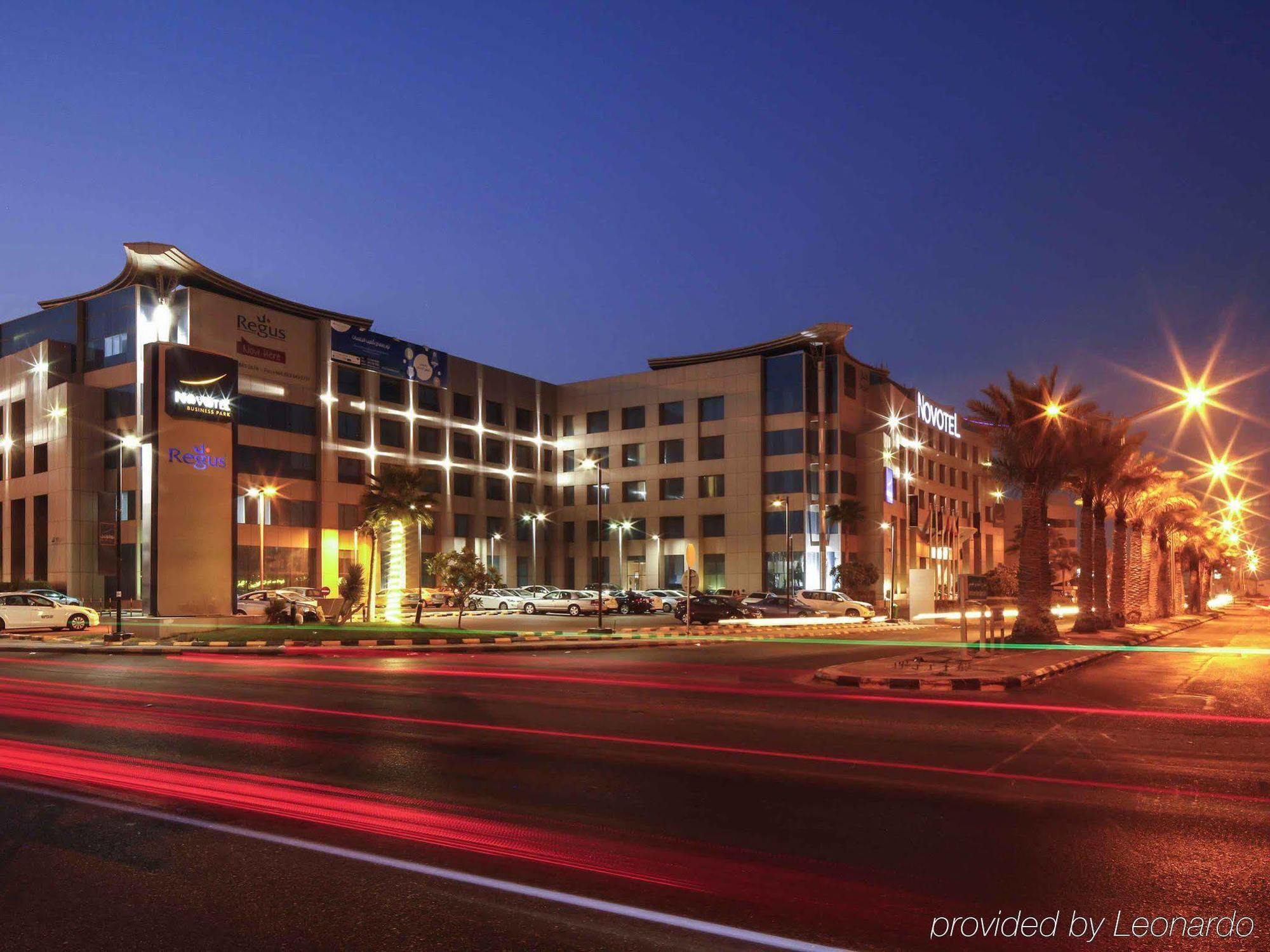 Novotel Dammam Business Park Exteriör bild